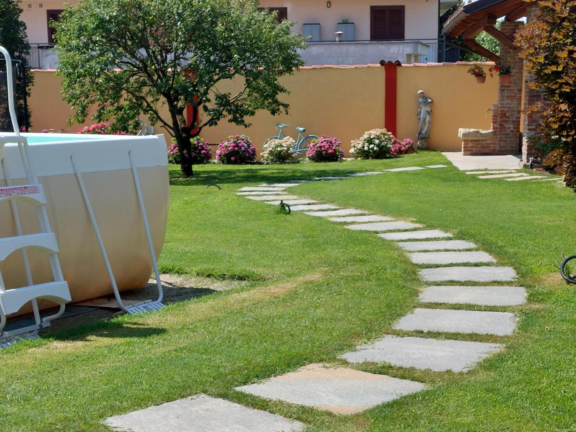 Casa Del Grande Vecchio Bed & Breakfast Airasca Bagian luar foto