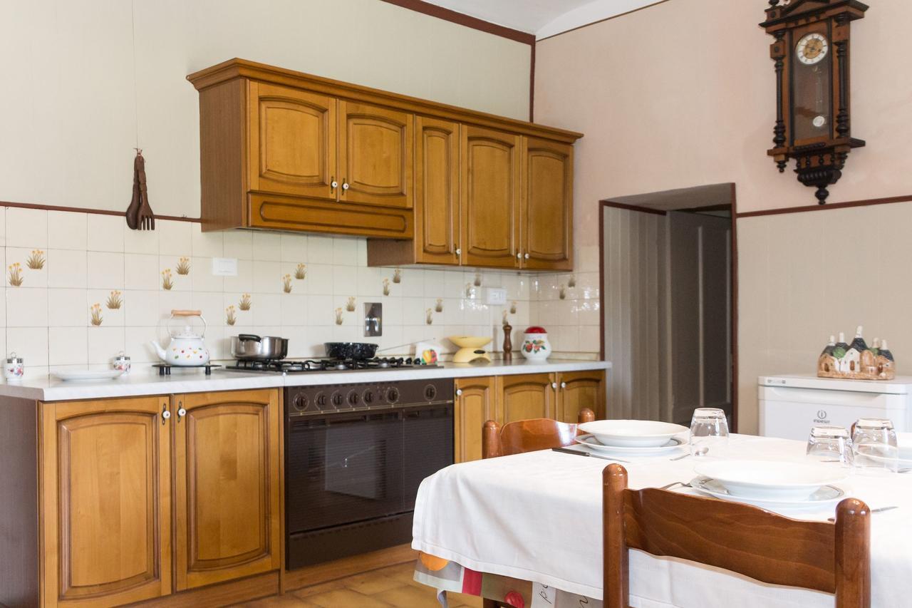 Casa Del Grande Vecchio Bed & Breakfast Airasca Bagian luar foto
