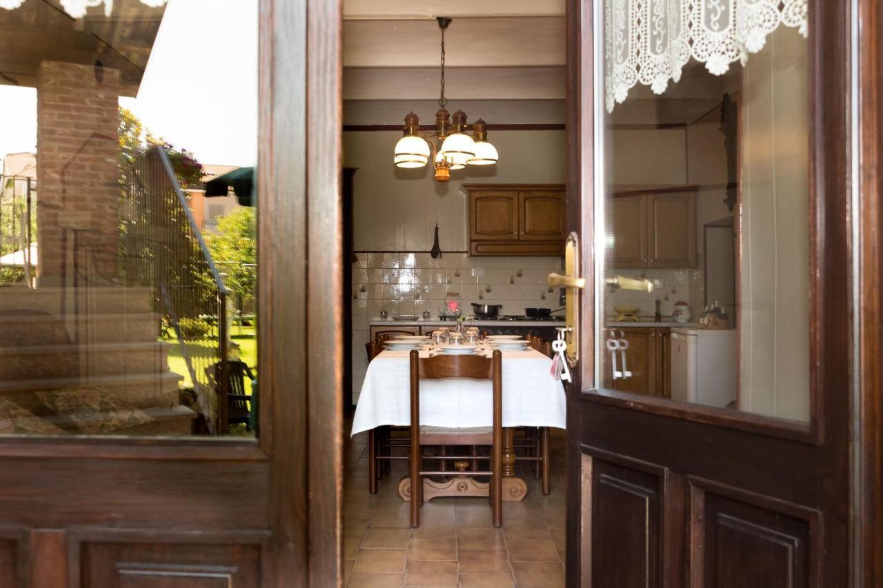 Casa Del Grande Vecchio Bed & Breakfast Airasca Bagian luar foto