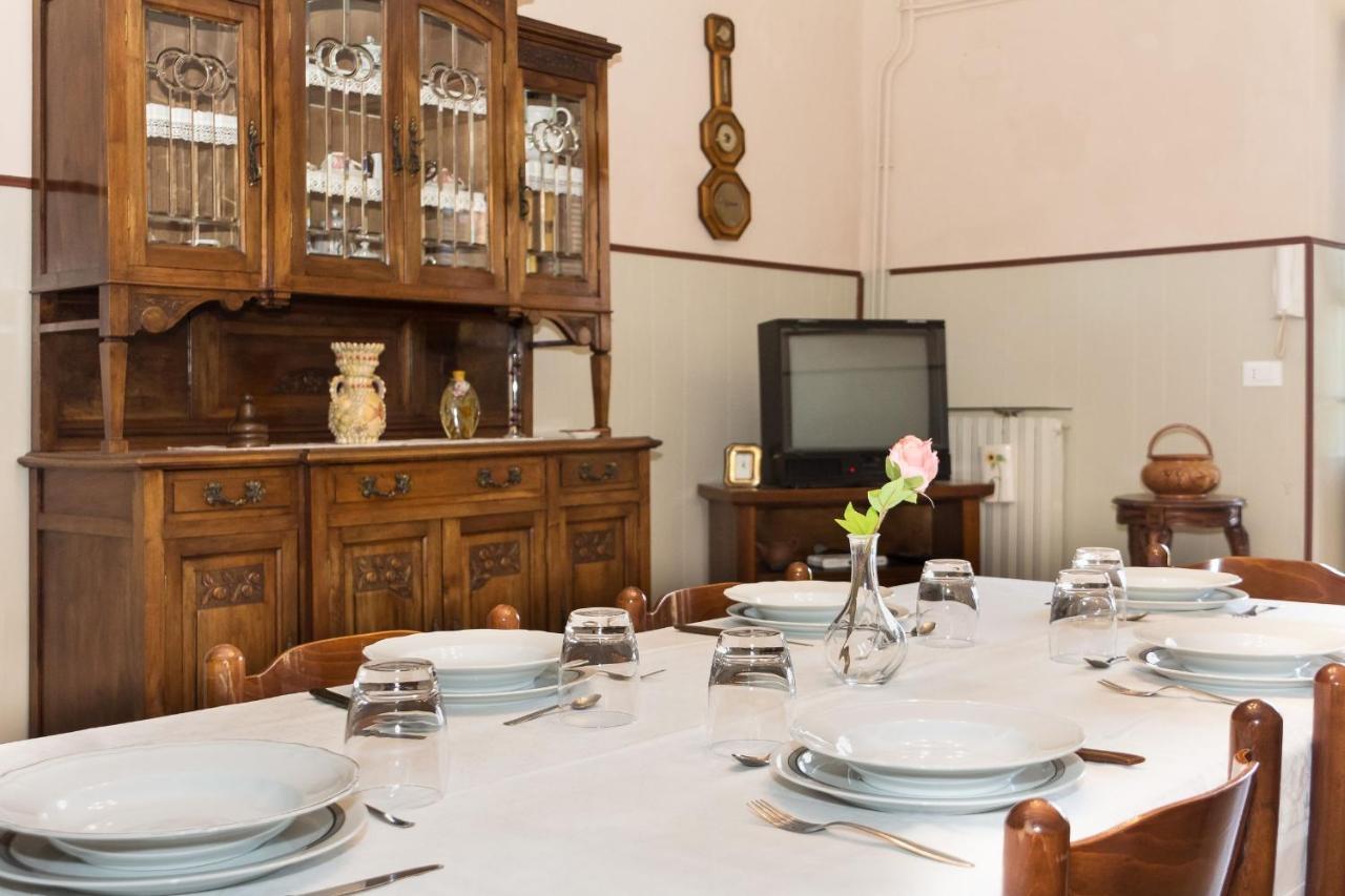 Casa Del Grande Vecchio Bed & Breakfast Airasca Bagian luar foto