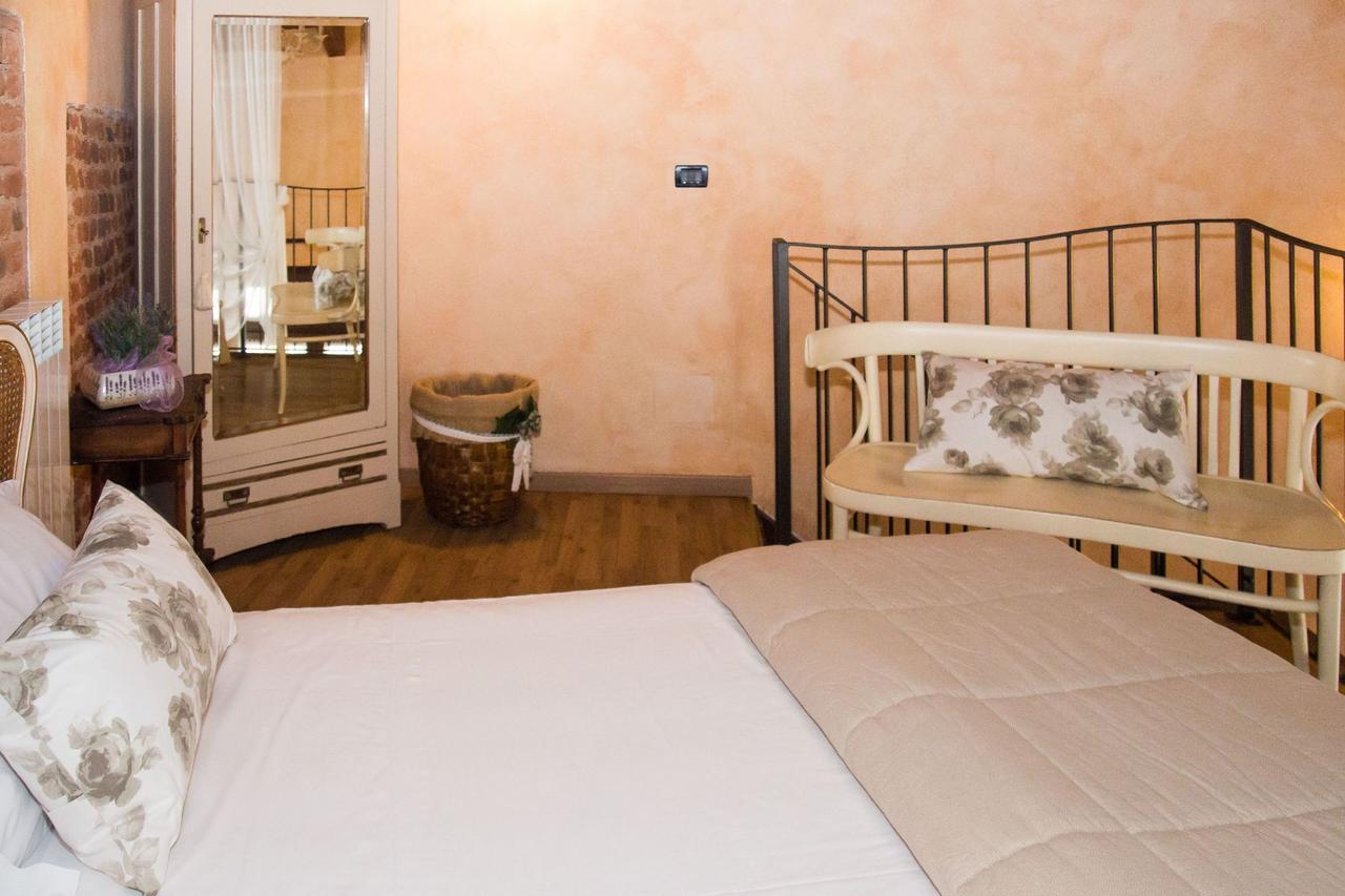 Casa Del Grande Vecchio Bed & Breakfast Airasca Bagian luar foto